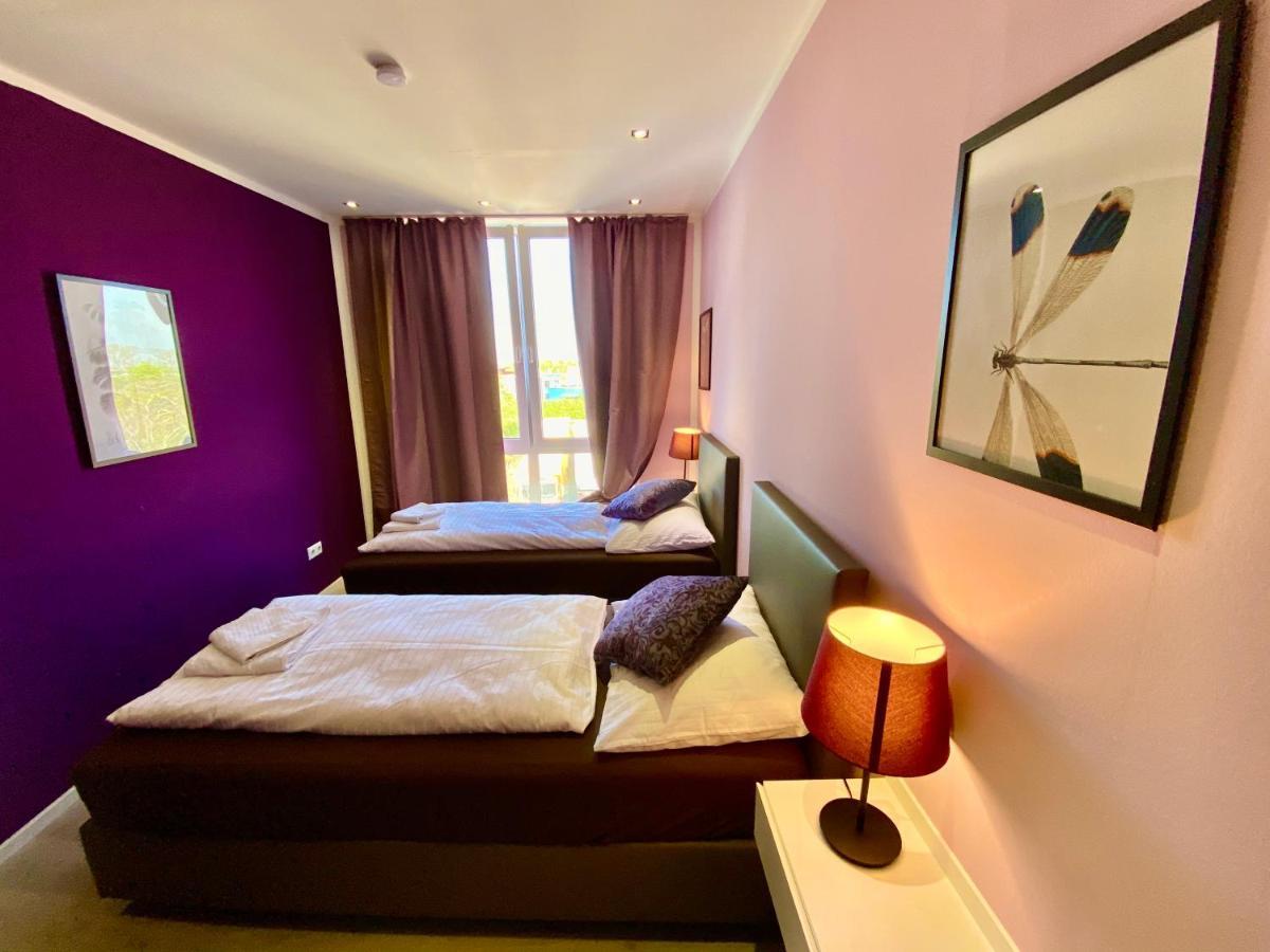 Business Near Neuss/düsseldorf Apartment *