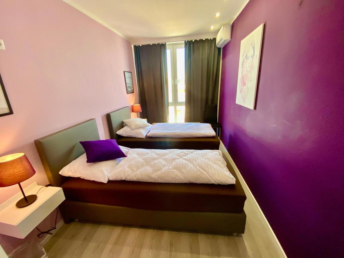Apartment Business Near Neuss/duesseldorf *
