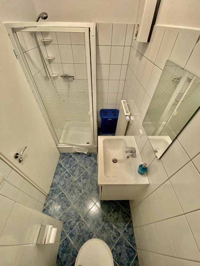 Business Near Neuss/duesseldorf Apartment Korschenbroich