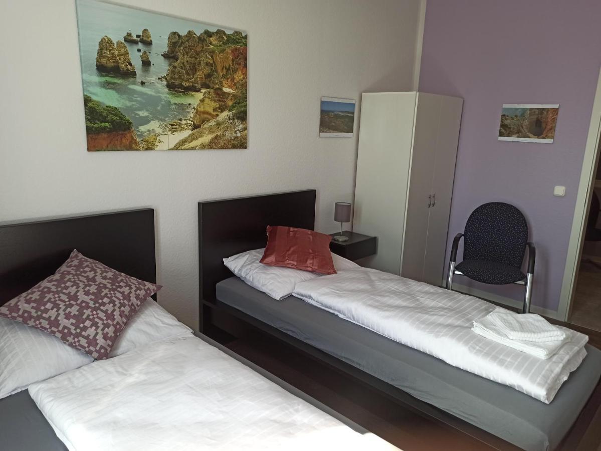 Business Near Neuss/duesseldorf Apartment *
