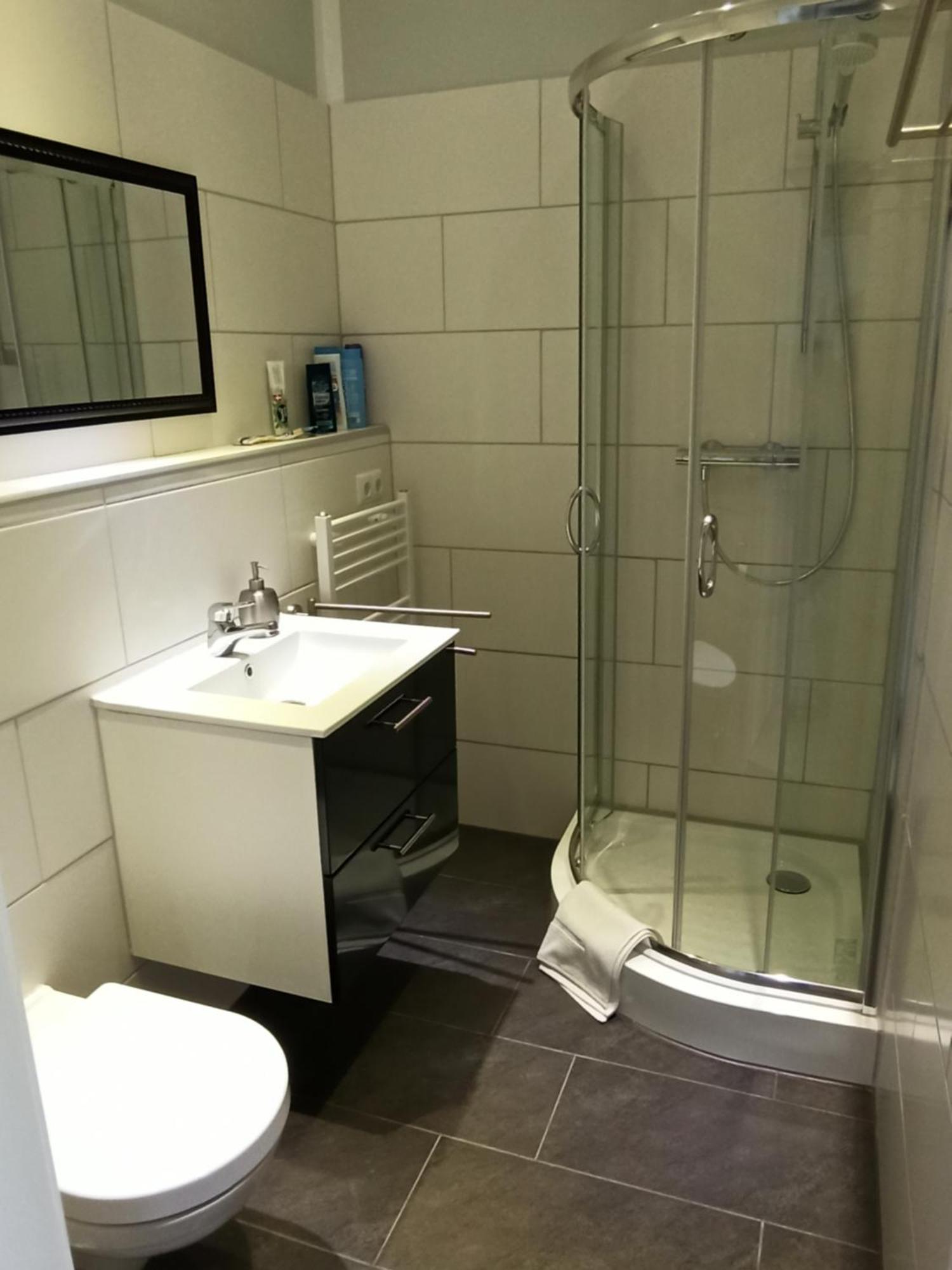 Business Near Neuss/duesseldorf Apartment Korschenbroich