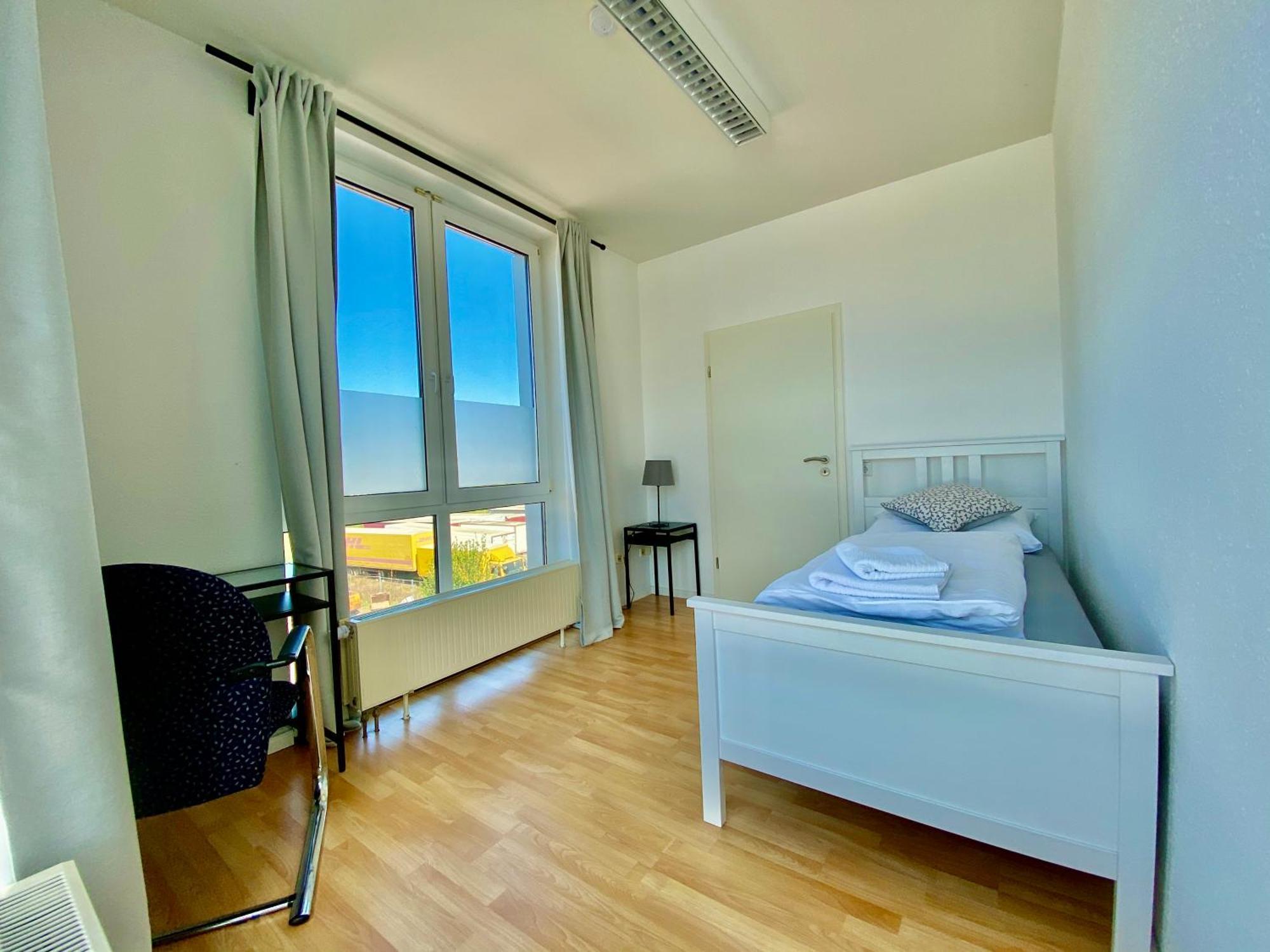Business Near Neuss/duesseldorf Apartment