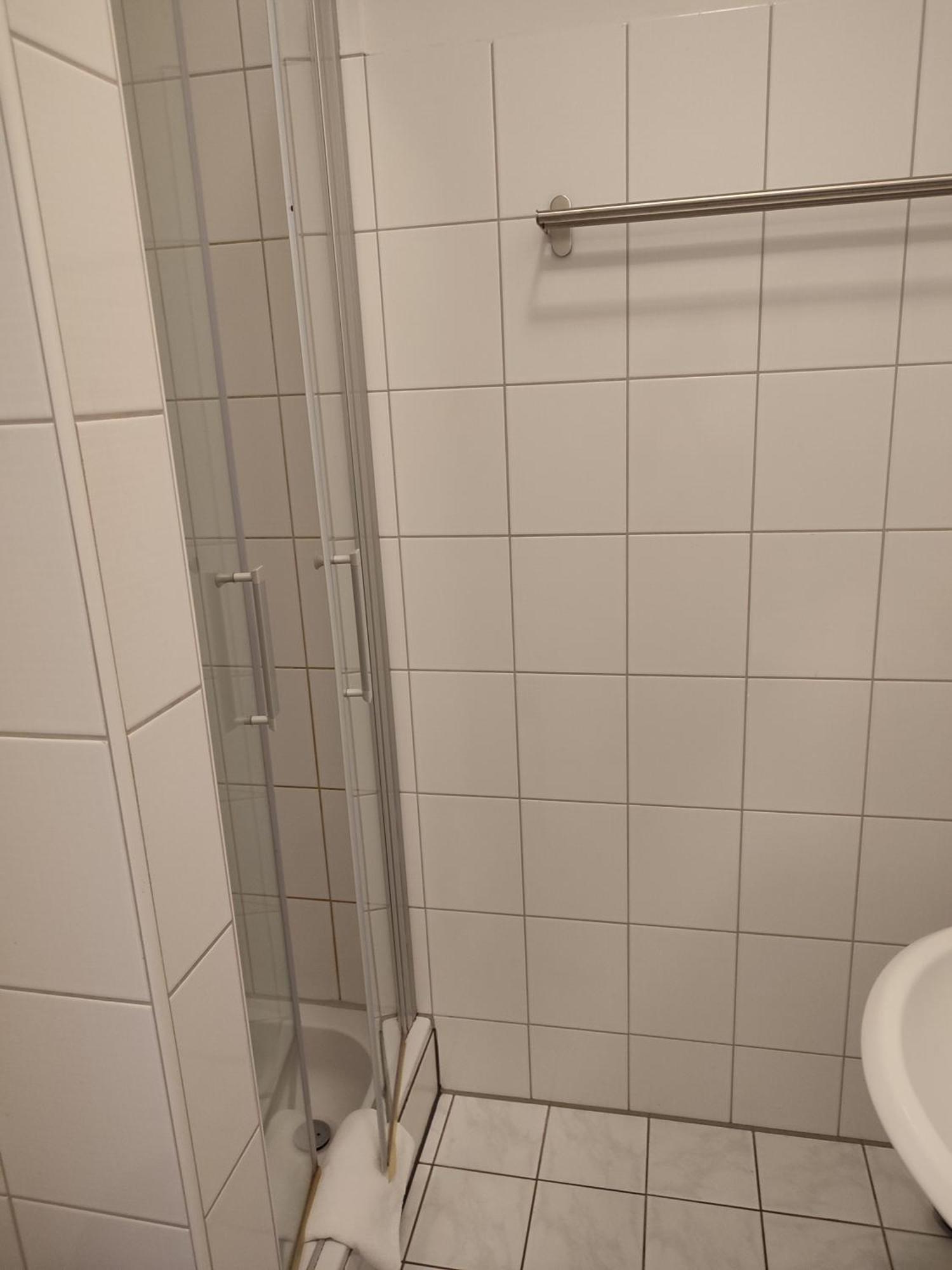 Business Near Neuss/duesseldorf Apartment *